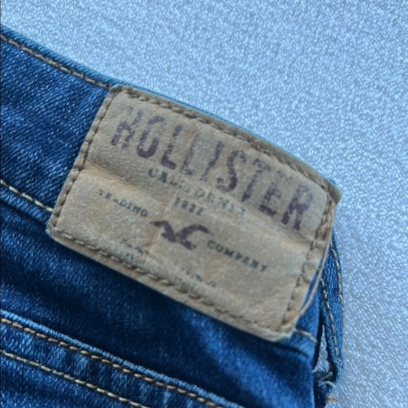 Hollister Straight Leg Distressed Jeans Sz. 7 Long - Picture 5 of 5